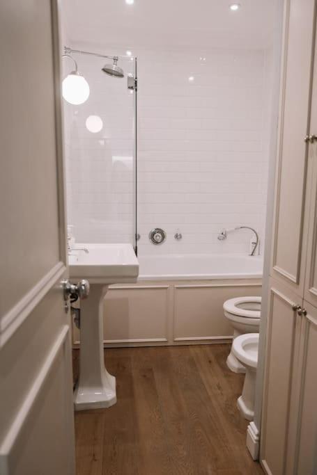 Apartment Sapphire Sanctuary *